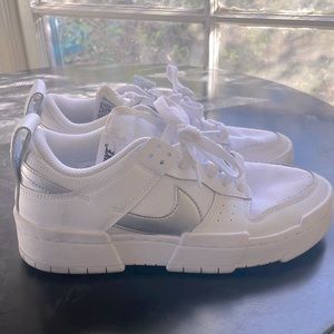 NIKE DUNK size 8